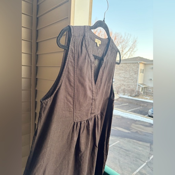 🆕☘️Dylan Black Linen Blend Sleeveless Midi Dress Ruffle V-Neck Boho Size Medium - Picture 9 of 16